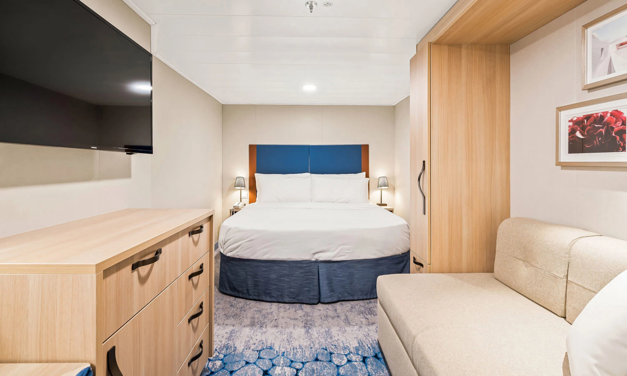 Interior stateroom on Utopia of the Seas