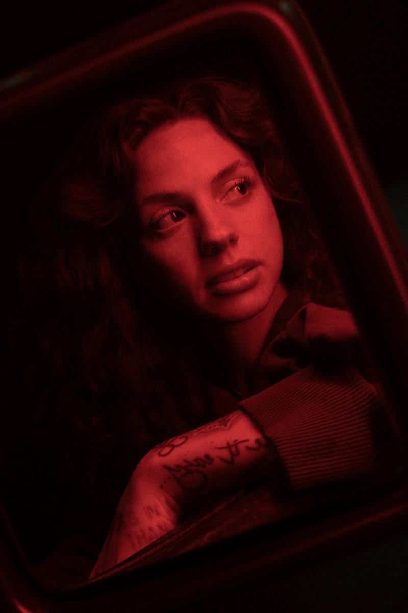 Portrait of pop vocalist Shan Scott